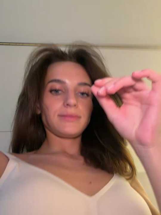 -AngelAri- Stripchat recording – Oct 18, 2026