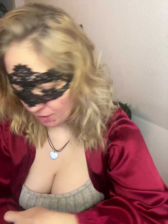 -CurvySecret-