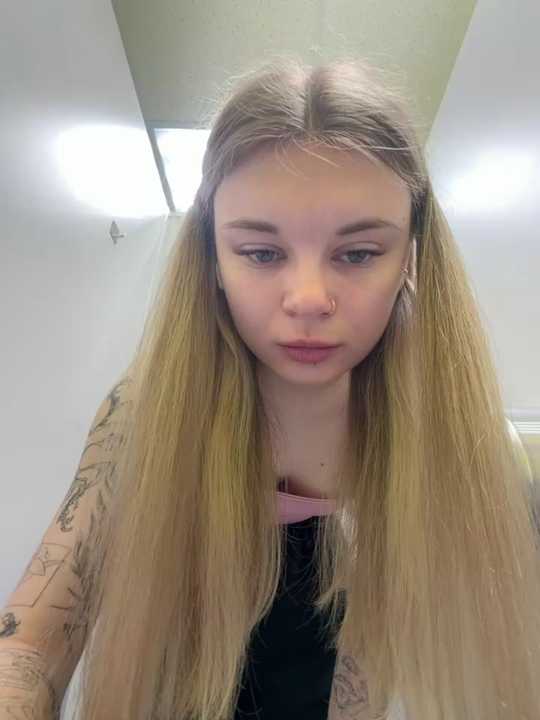 -MiaKitty cam recording