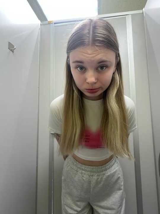 -MiaKitty cam recording