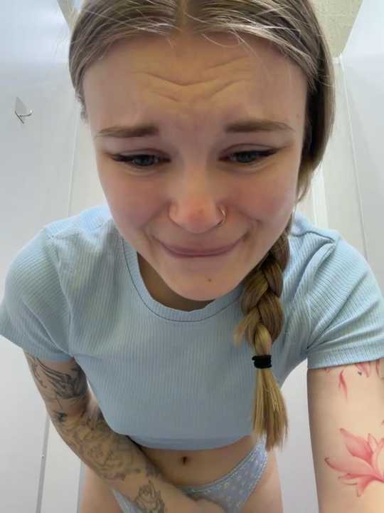 -MiaKitty cam recording