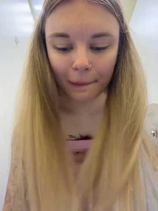 -MiaKitty Stripchat recording – Oct 30, 2026