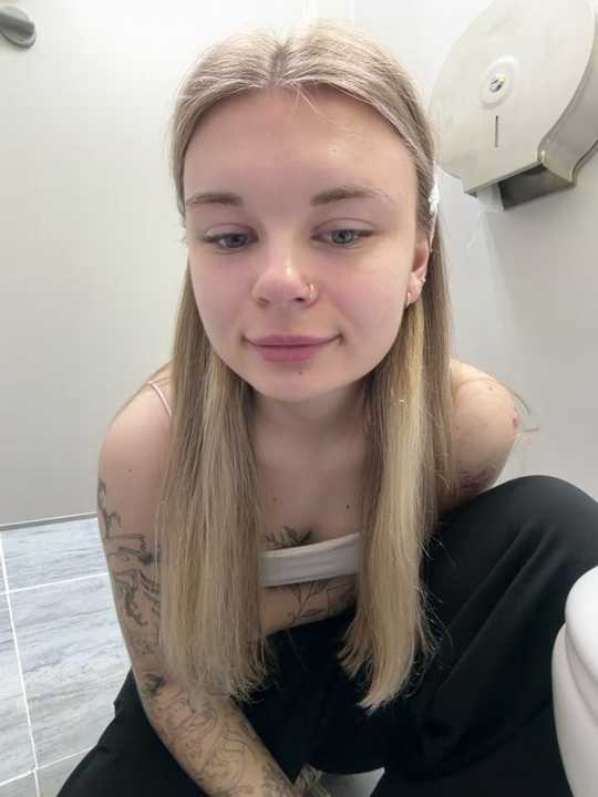 -MiaKitty