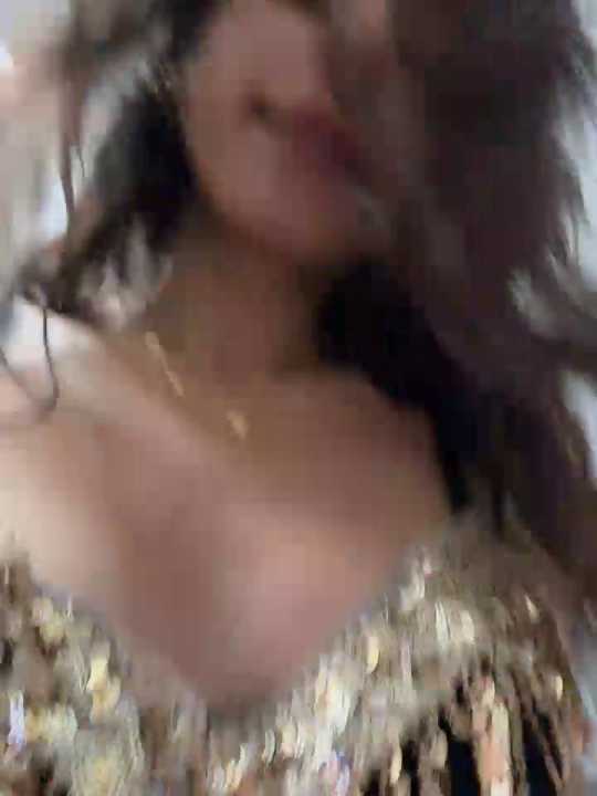 -_MiaQueen_-