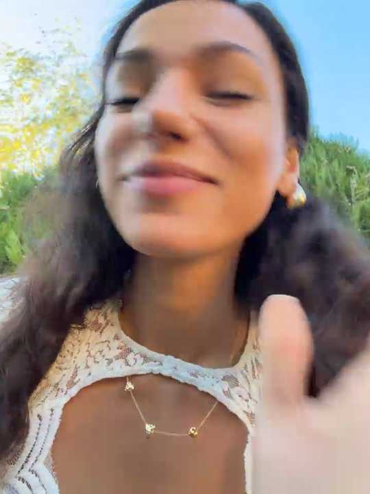 -_MiaQueen_- Stripchat recording – Oct 18, 2026