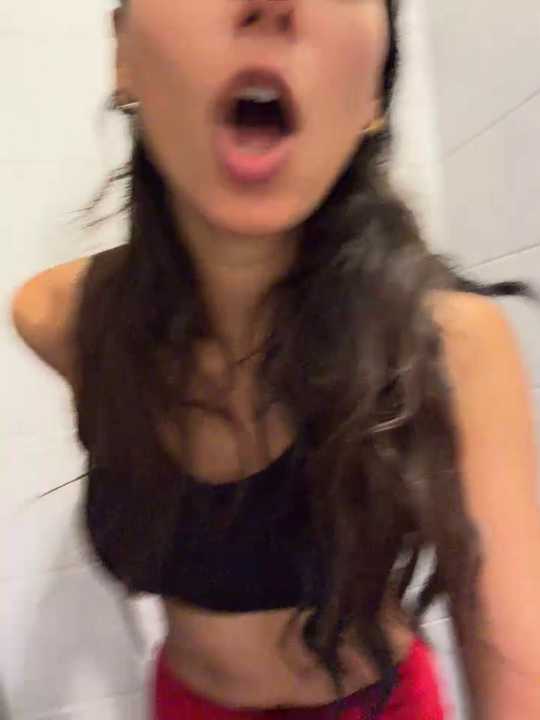 -_MiaQueen_- Stripchat recording – Oct 25, 2026