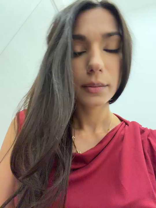 -_MiaQueen_-