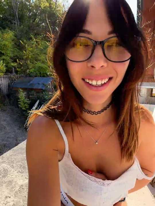 21sweetSunny cam recording