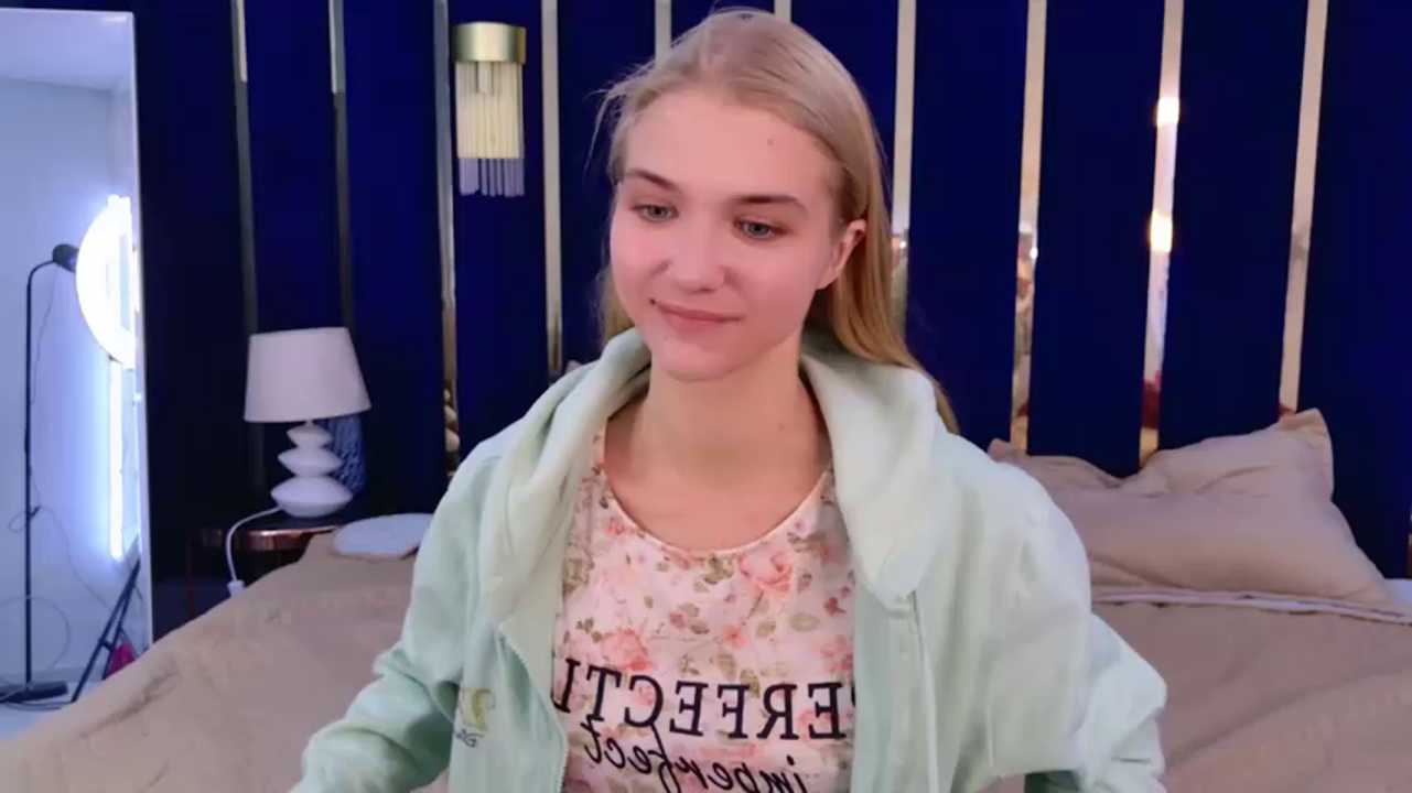 4example_Chloe cam recording