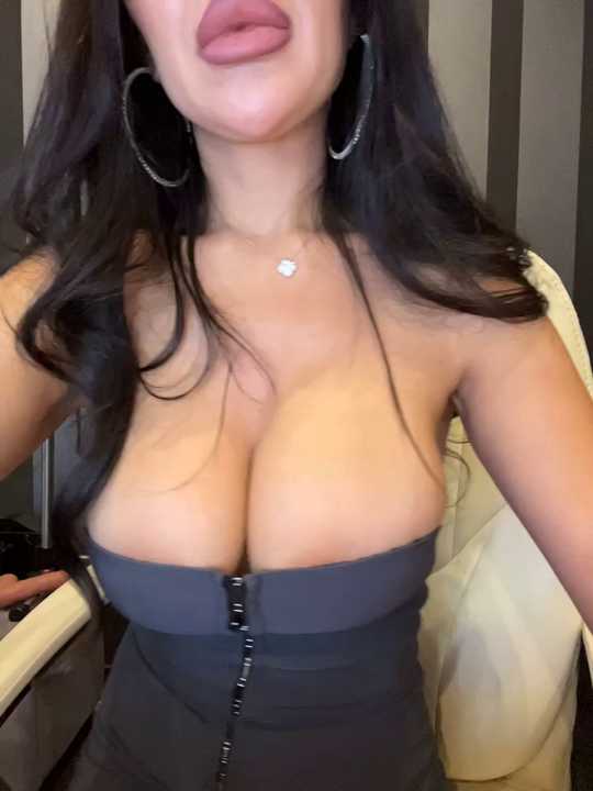 ANGELIKA7741 cam recording