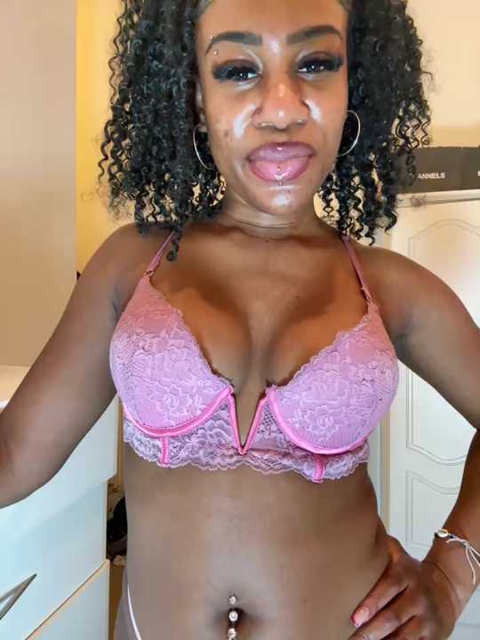 AaliyahBlackxox Stripchat recording – Oct 18, 2026