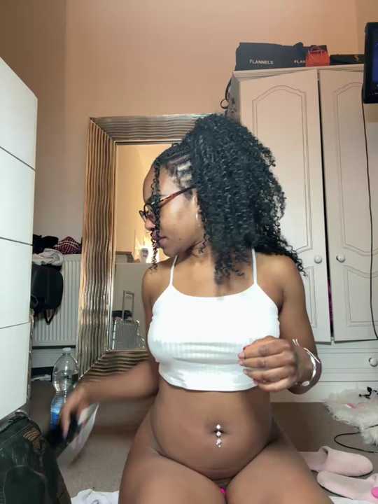 AaliyahBlackxox