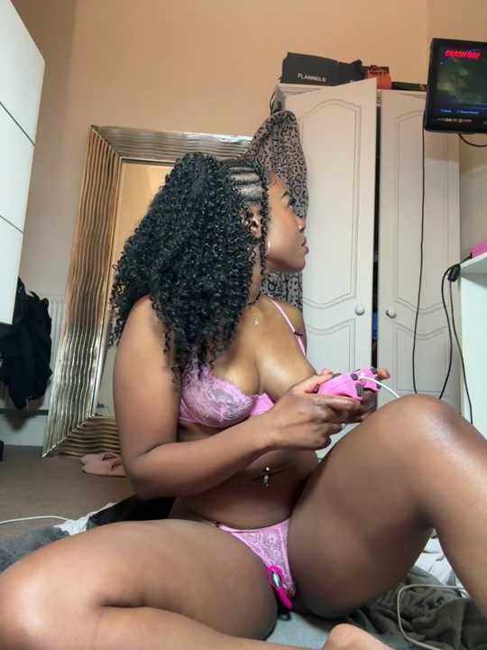 AaliyahBlackxox