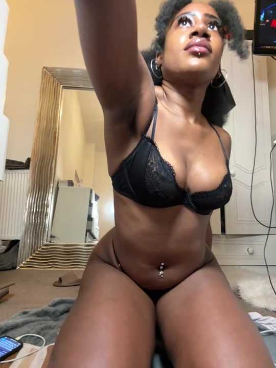 AaliyahBlackxox