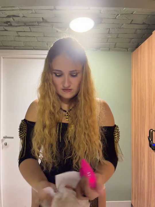 AdelRich cam recording