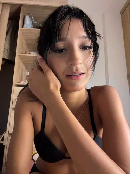 Alaira_j
