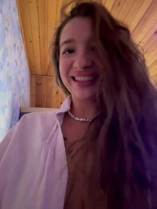 AlexaVee_ Stripchat recording – Oct 27, 2026