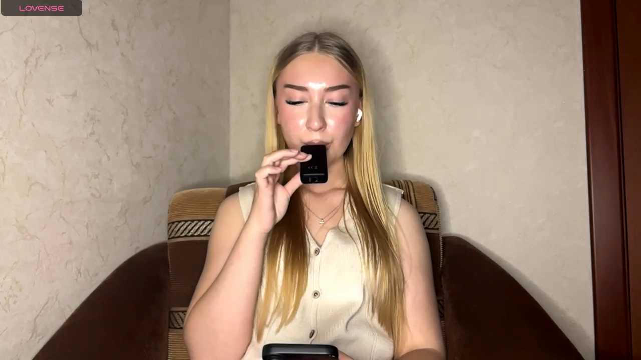 AlinaTeaseX