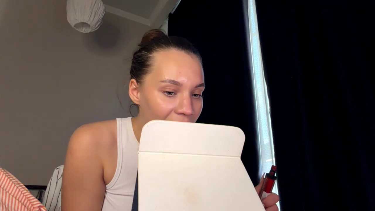AllineSkrobacki cam recording
