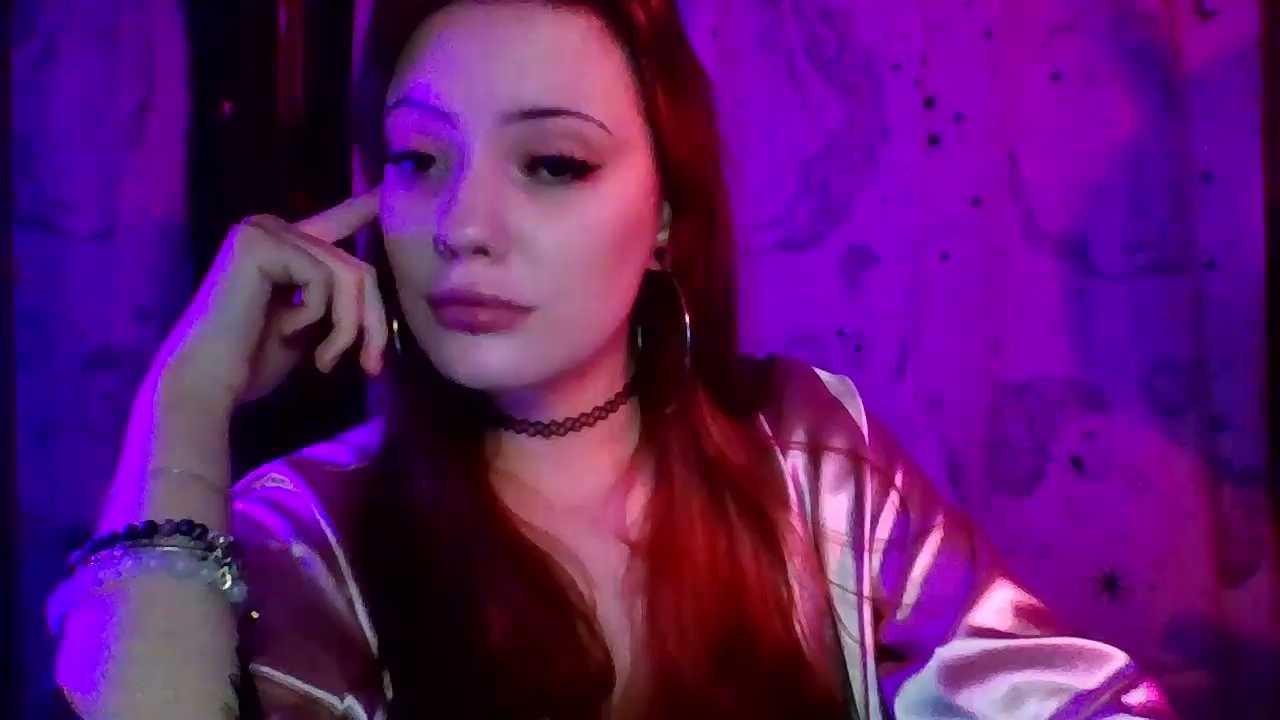 Alluring_Silk cam recording