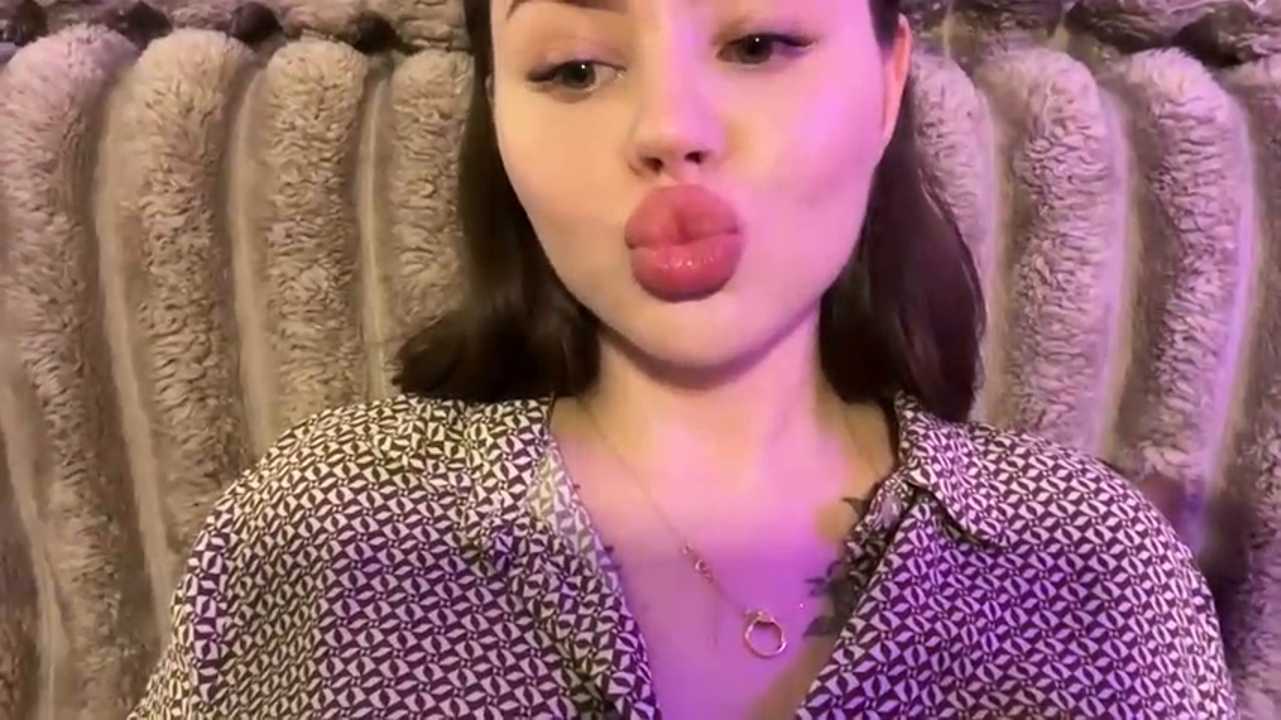 AlmaryKim cam recording