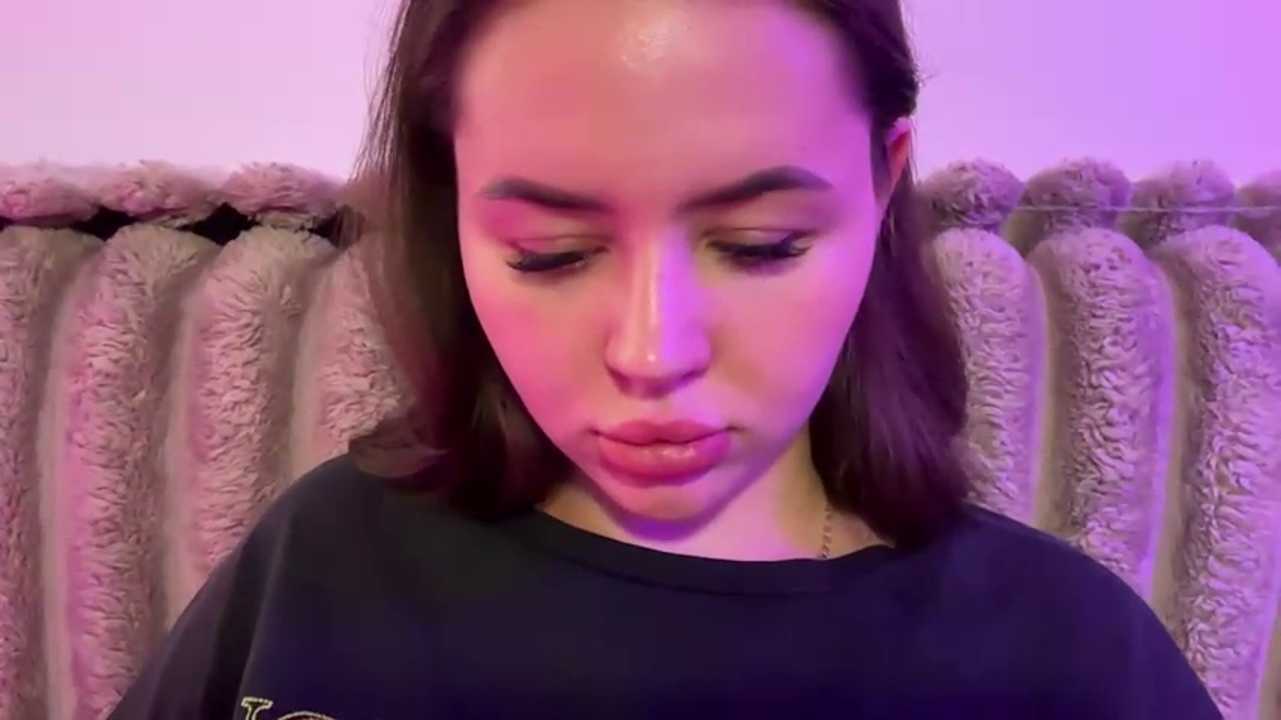 AlmaryKim cam recording