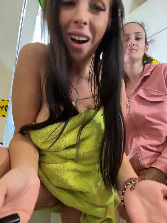 Almmaxxxx Stripchat recording – Oct 18, 2026
