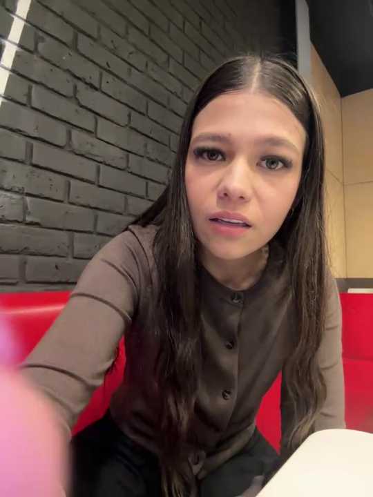 Alyshanon18 Stripchat recording – Oct 27, 2026