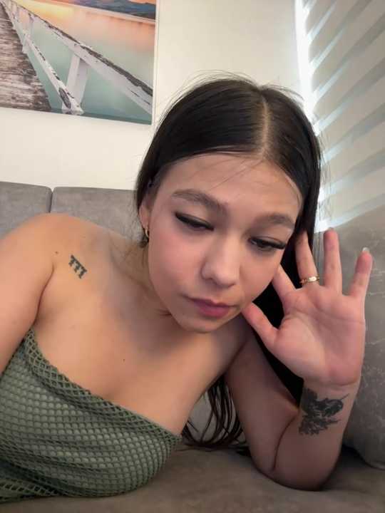 Alyshanon18 Stripchat recording – Oct 18, 2026