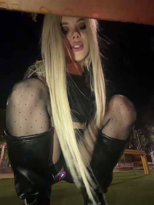 AlyssaFoxx_