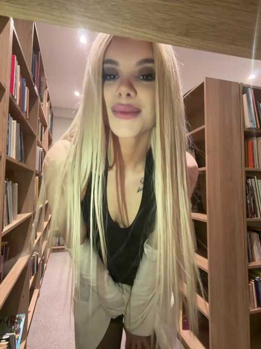AlyssaFoxx_