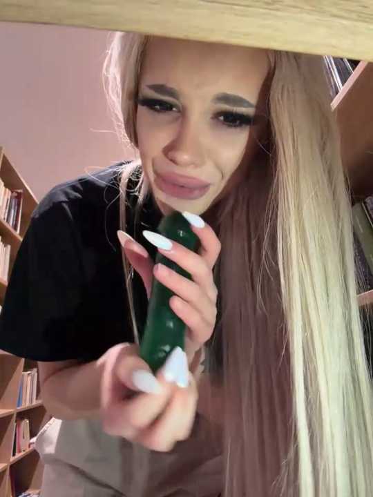 AlyssaFoxx_ cam recording