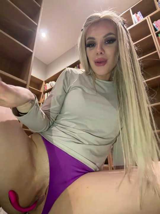 AlyssaFoxx_