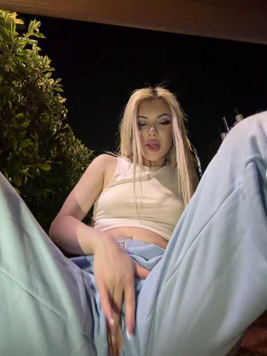 AlyssaFoxx_