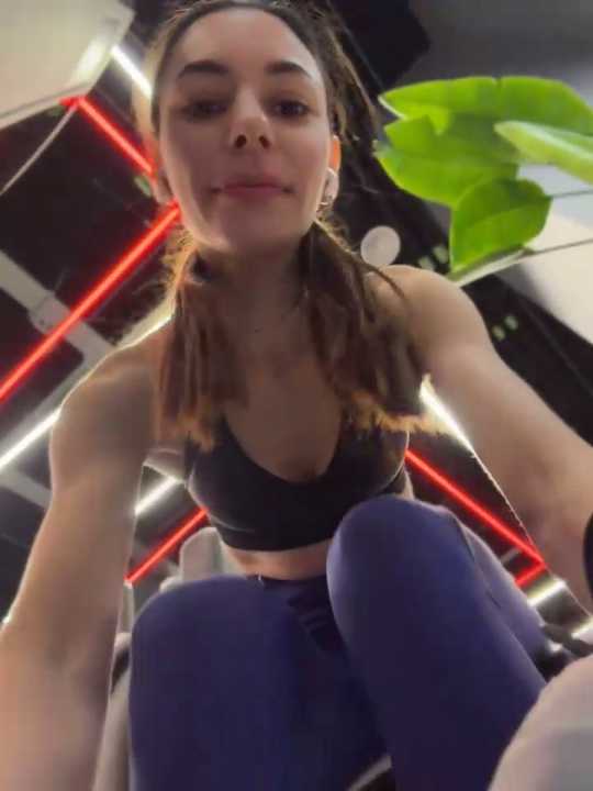 AmelieCrystal Stripchat recording – Oct 24, 2026