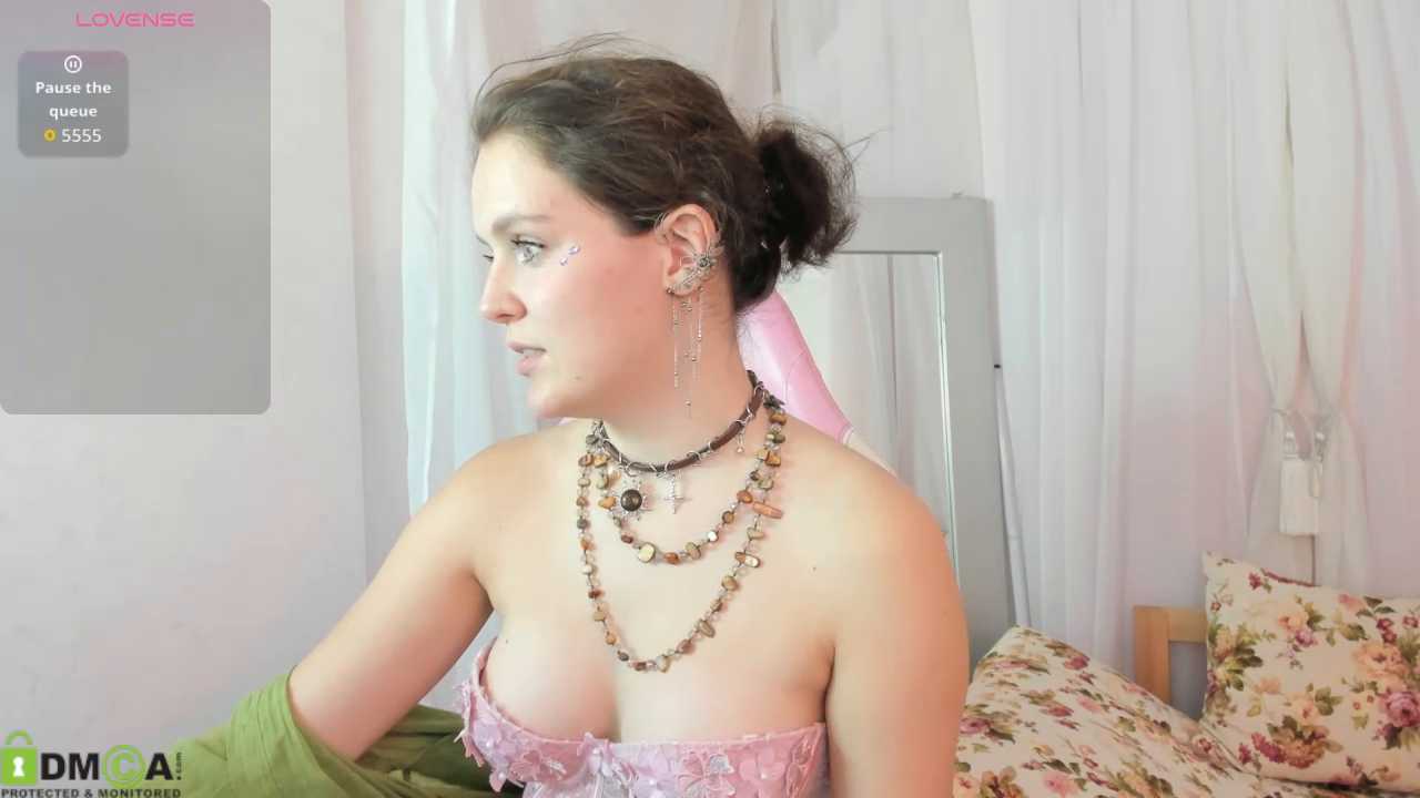 Amelya_Wood