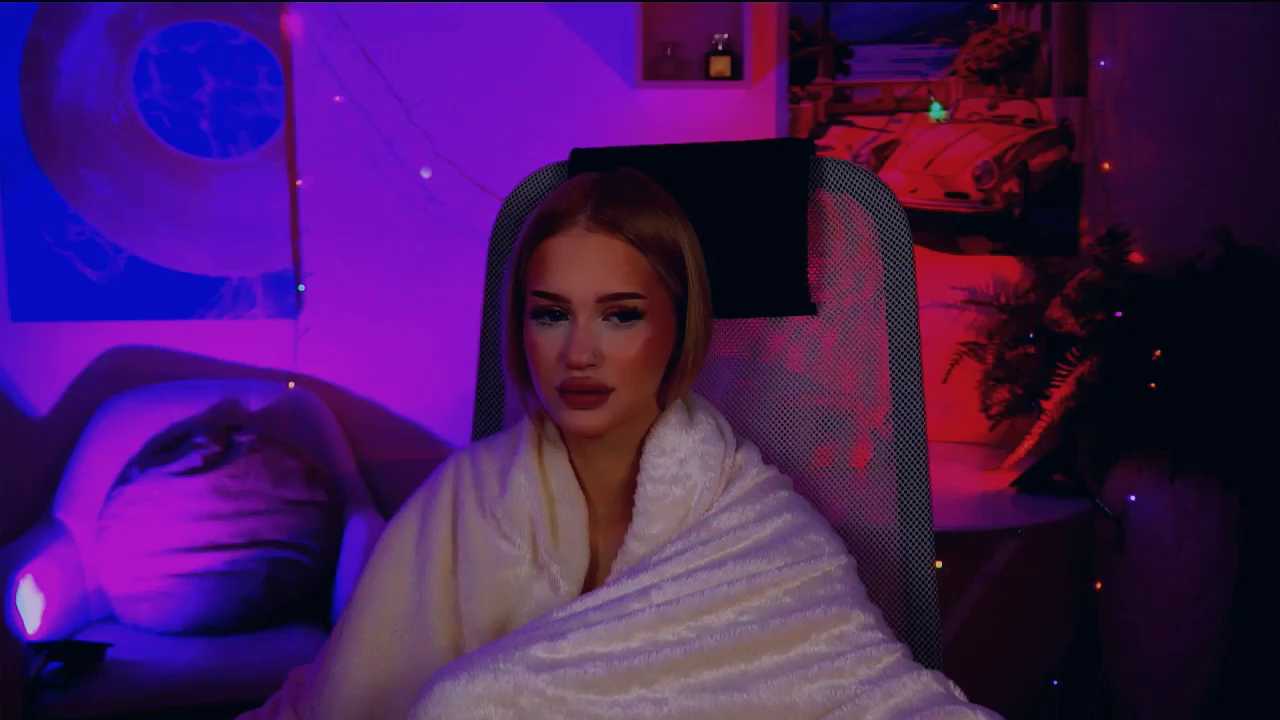 AngelaHolmes cam recording