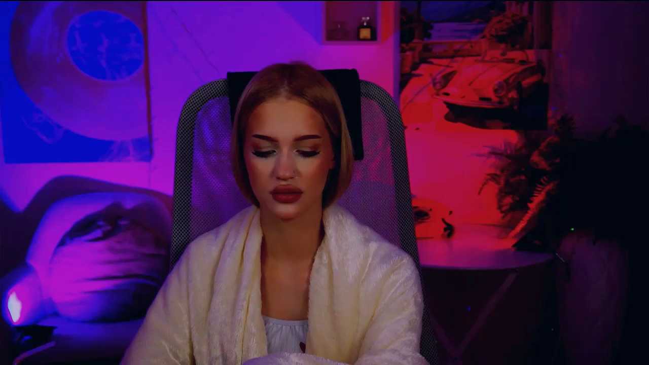 AngelaHolmes cam recording