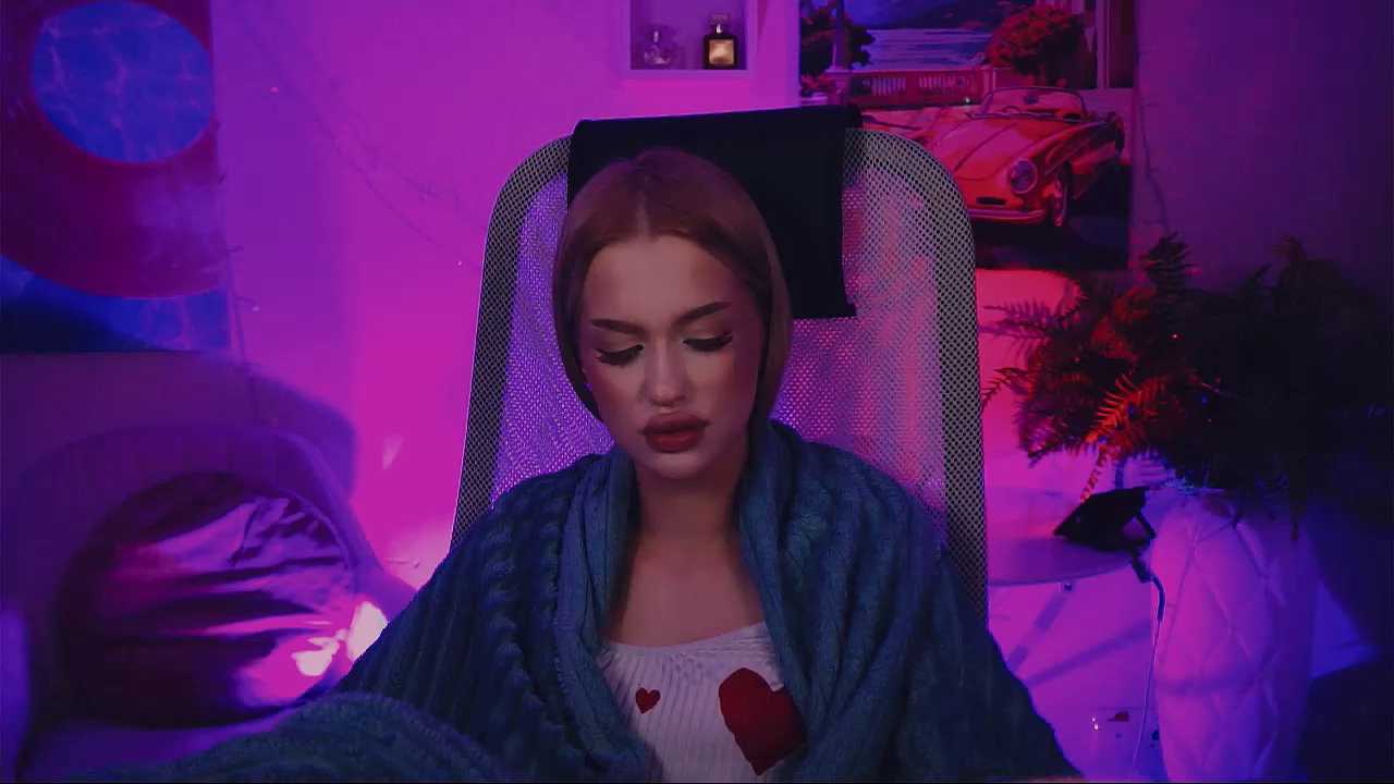 AngelaHolmes cam recording