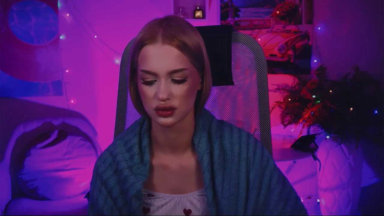 AngelaHolmes cam recording