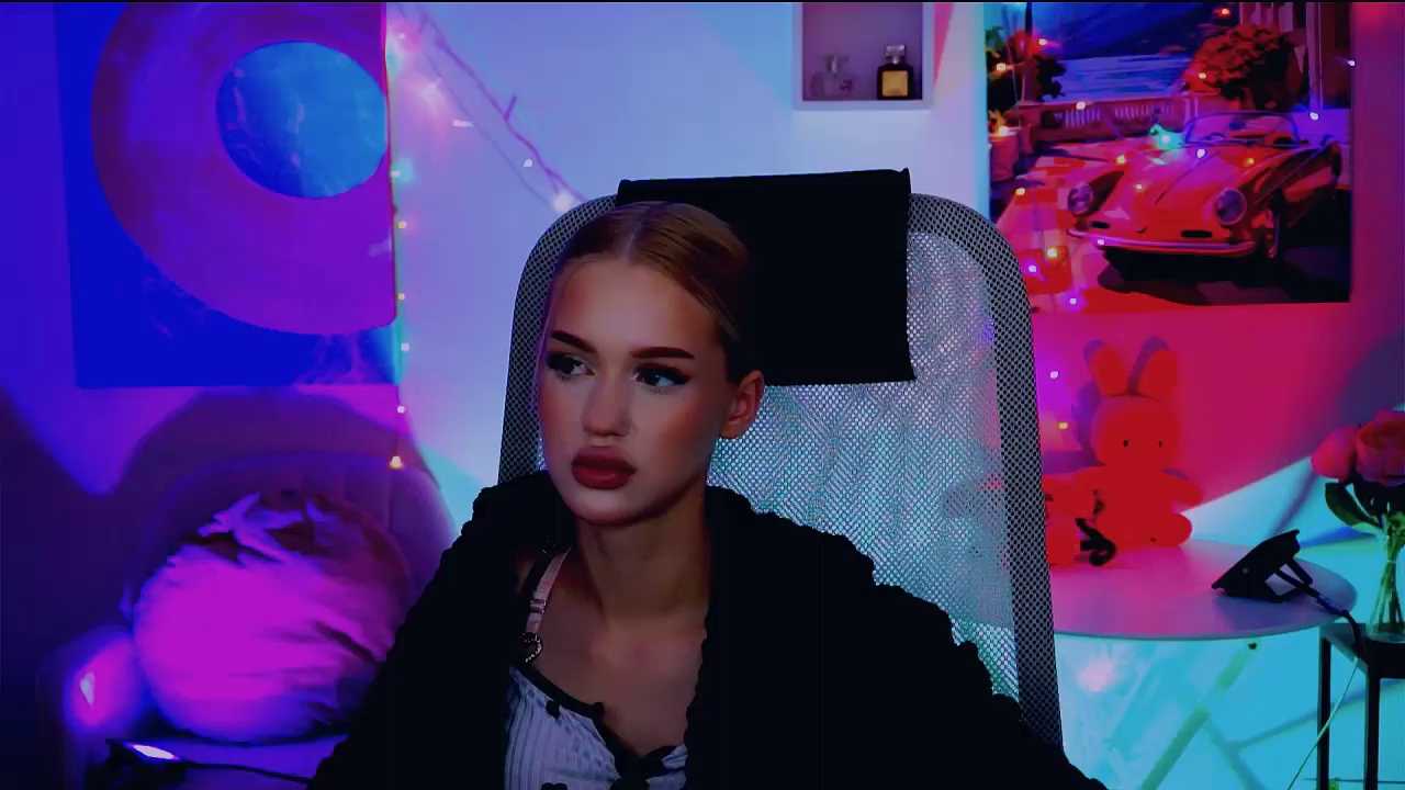 AngelaHolmes cam recording