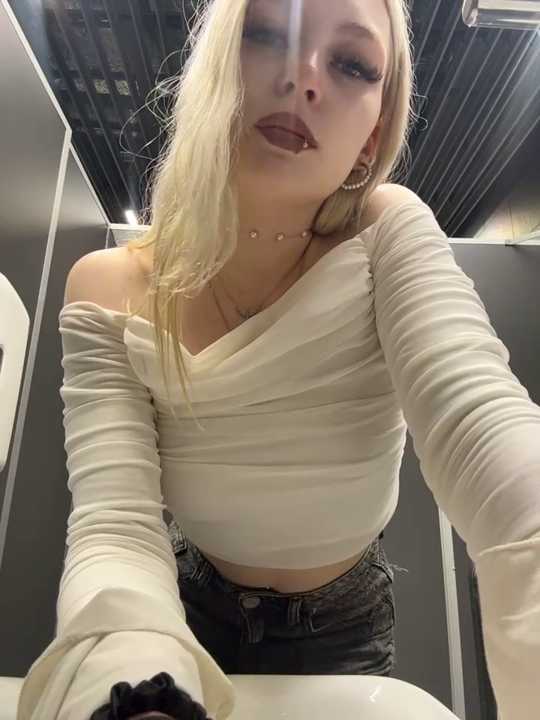 AngelinaTous cam recording
