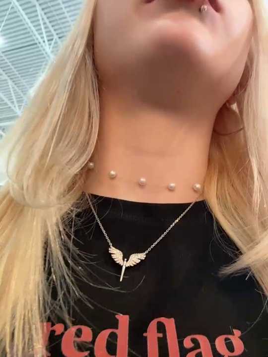 AngelinaTous