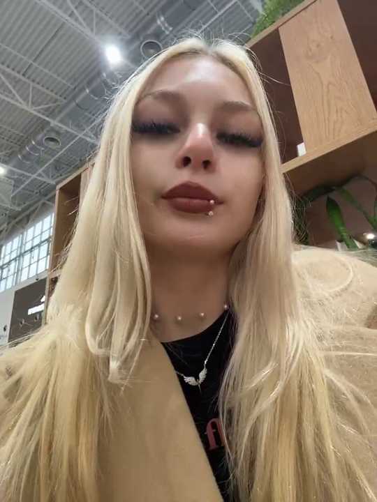 AngelinaTous cam recording