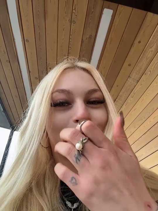 AngelinaTous cam recording