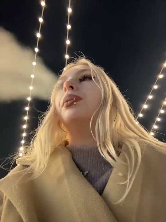 AngelinaTous