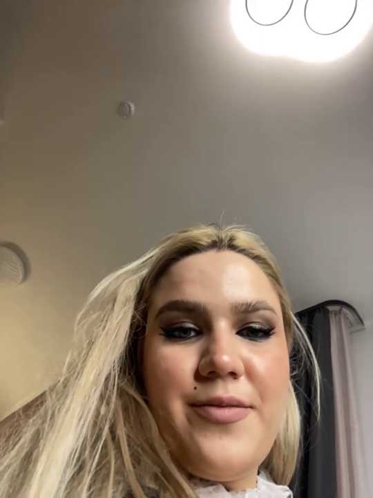 April_Purr cam recording