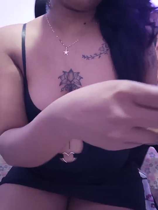 ApzzY__