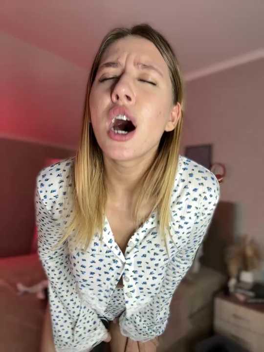 AriNova_ cam recording