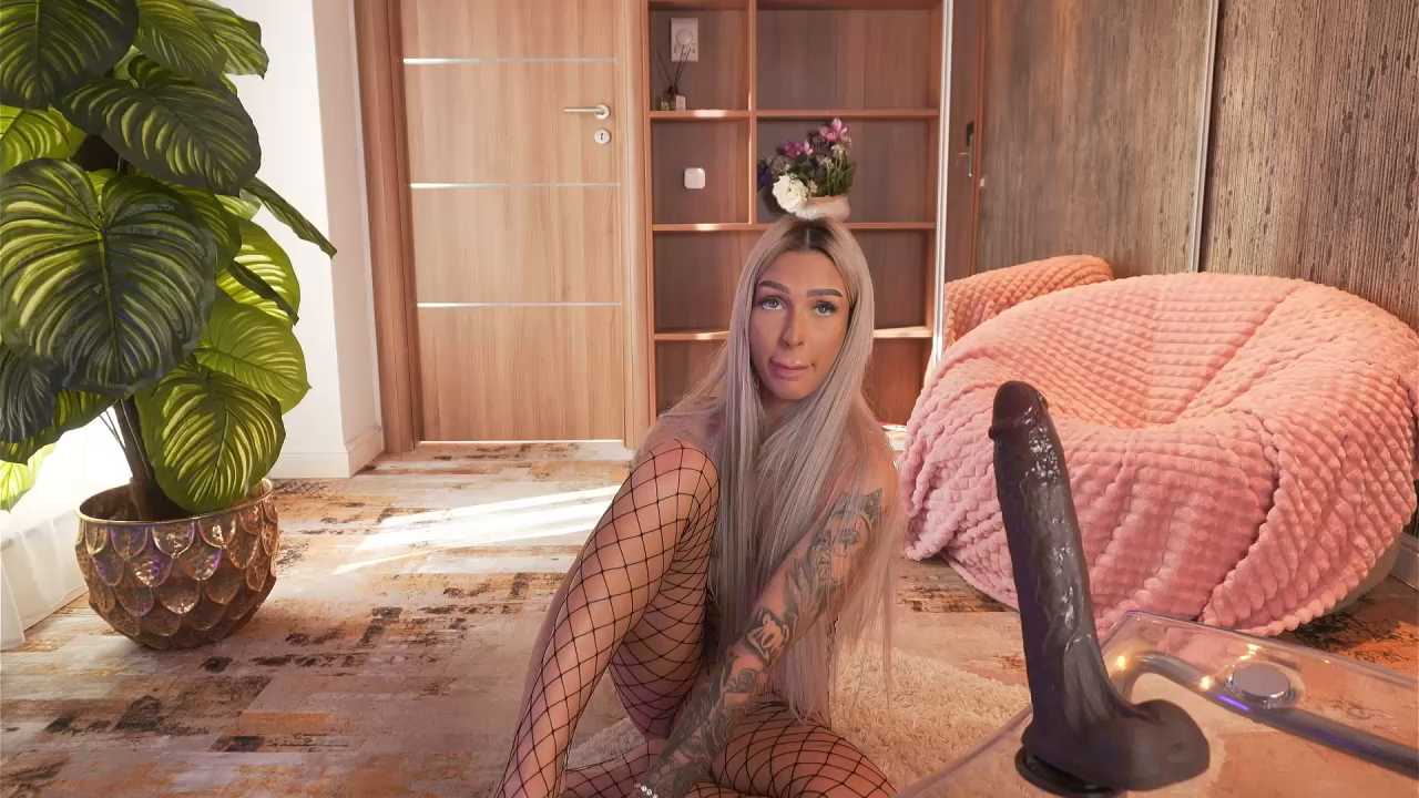 ArianaXO_